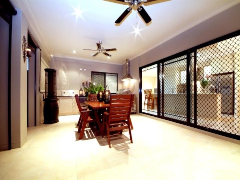 2 Cockatoo Court, Highfields QLD 4352