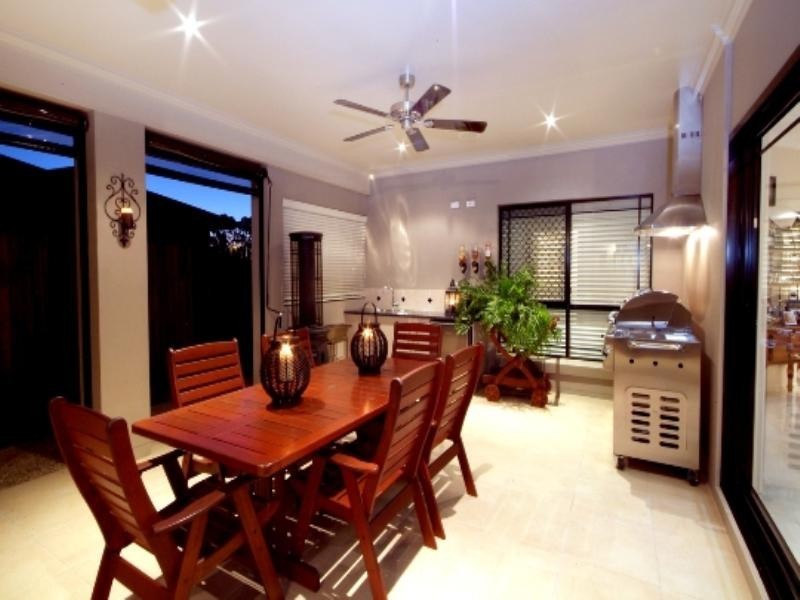 2 Cockatoo Court, Highfields QLD 4352