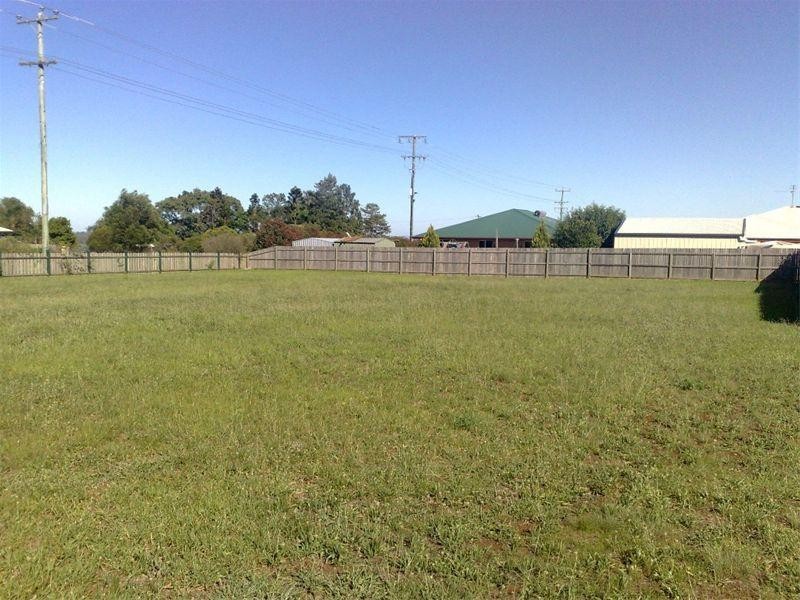 13 Degan Court, Highfields QLD 4352