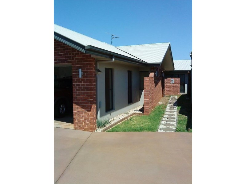 3/11 Susie Court, Highfields QLD 4352