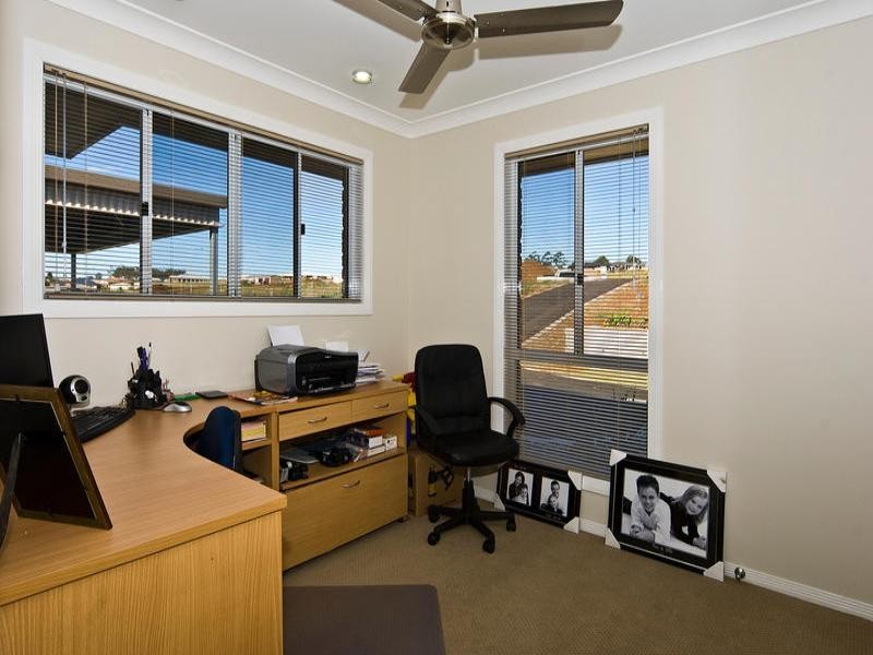 8 Mountview Court, Highfields QLD 4352