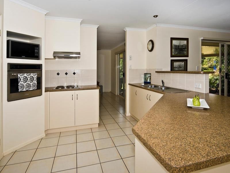 16 Bunya View Drive, Highfields QLD 4352