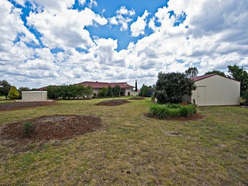 16 Bunya View Drive, Highfields QLD 4352