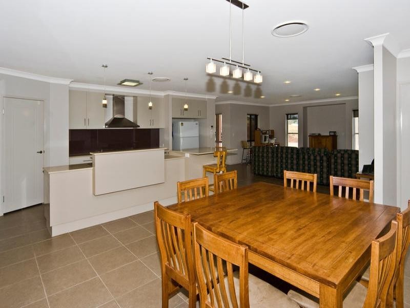 19 Bogong Court, Highfields QLD 4352