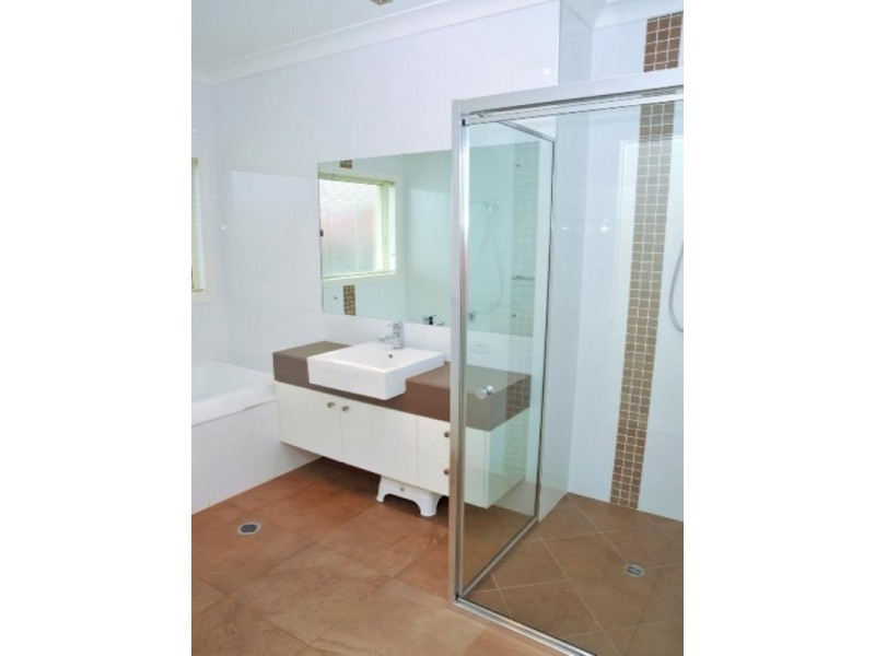 23 Nioka Drive, Highfields QLD 4352