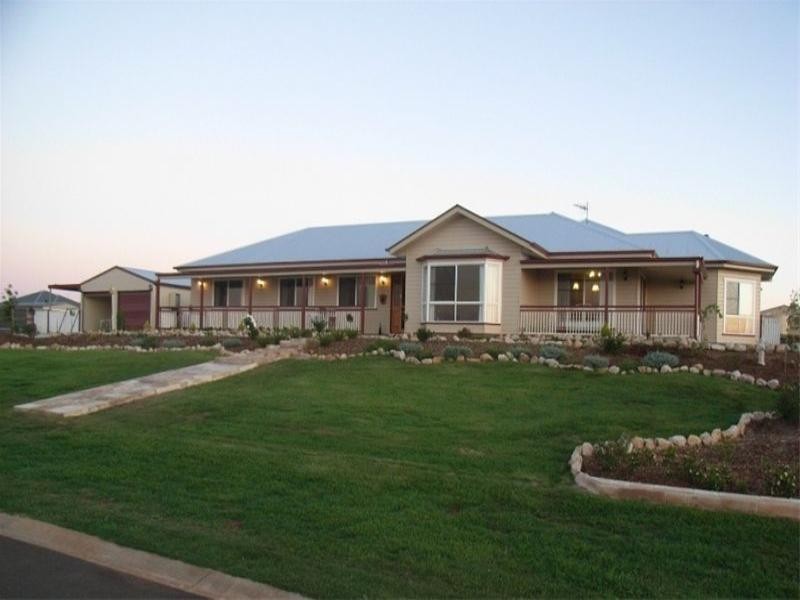 15 Mountview Court, Highfields QLD 4352