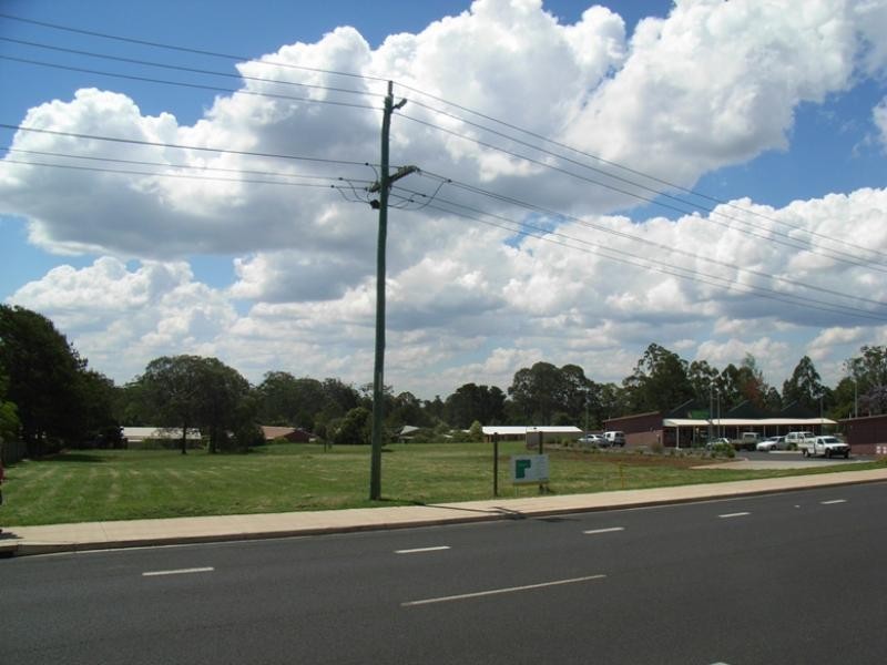 10492 New England Highway, Highfields QLD 4352