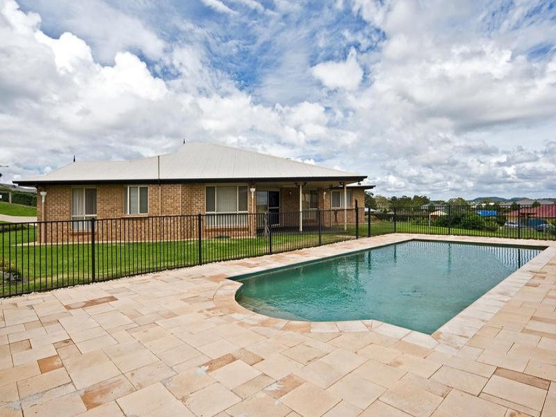 5 Federation Drive, Highfields QLD 4352