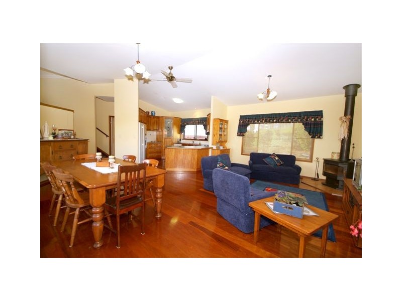 6 High Street, Highfields QLD 4352