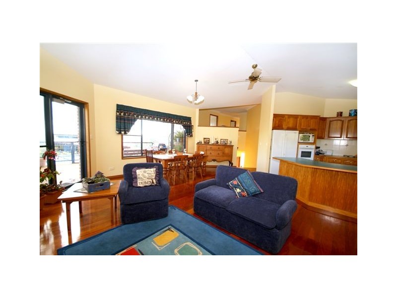 6 High Street, Highfields QLD 4352