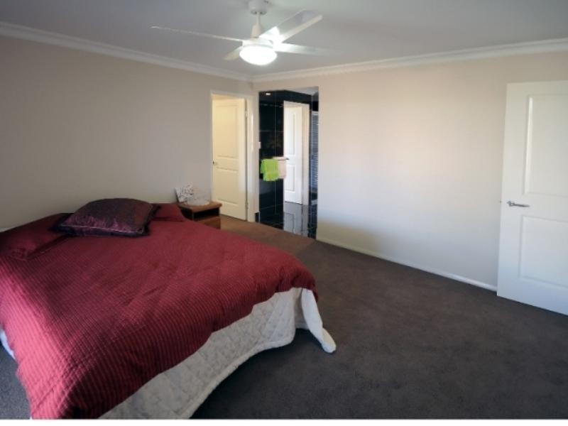 35 Nioka Drive, Highfields QLD 4352