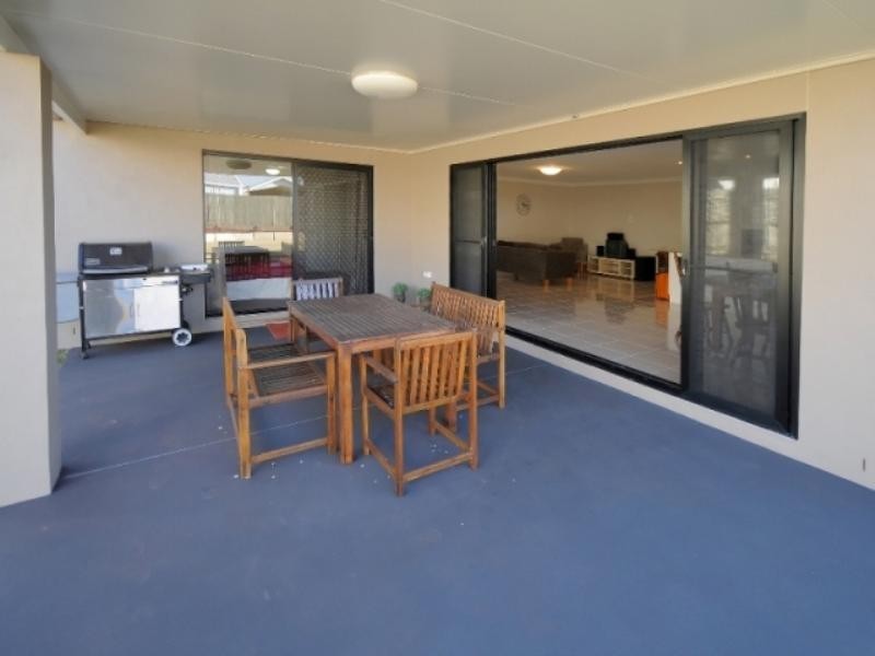 35 Nioka Drive, Highfields QLD 4352