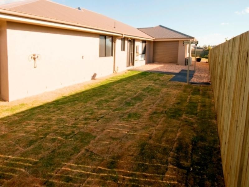 35 Nioka Drive, Highfields QLD 4352