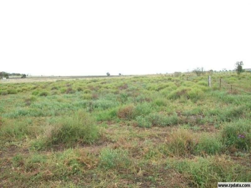 19 Station Street, Jondaryan QLD 4403