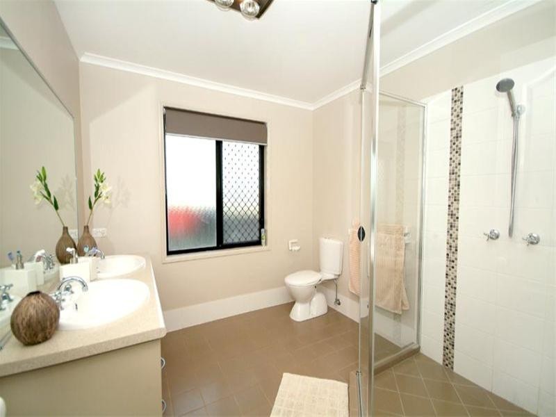 3 Mercedes Drive, Highfields QLD 4352