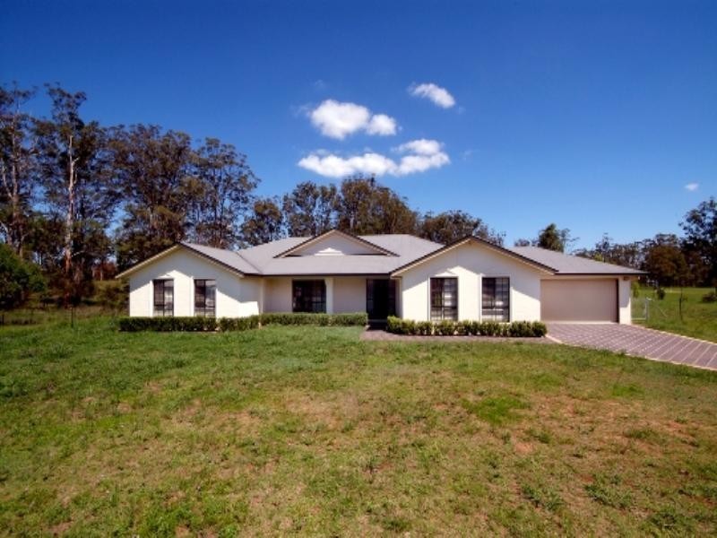 5 Perry Road, Cabarlah QLD 4352