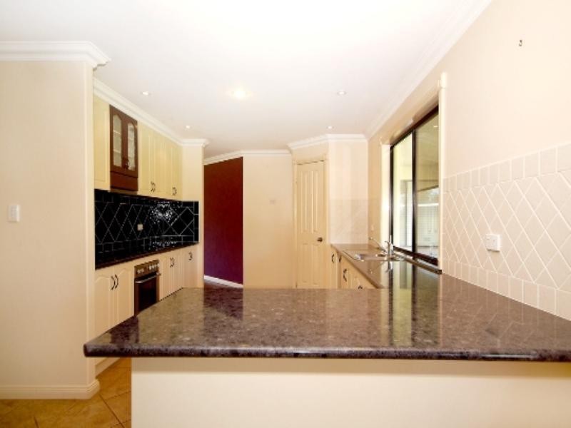 5 Perry Road, Cabarlah QLD 4352