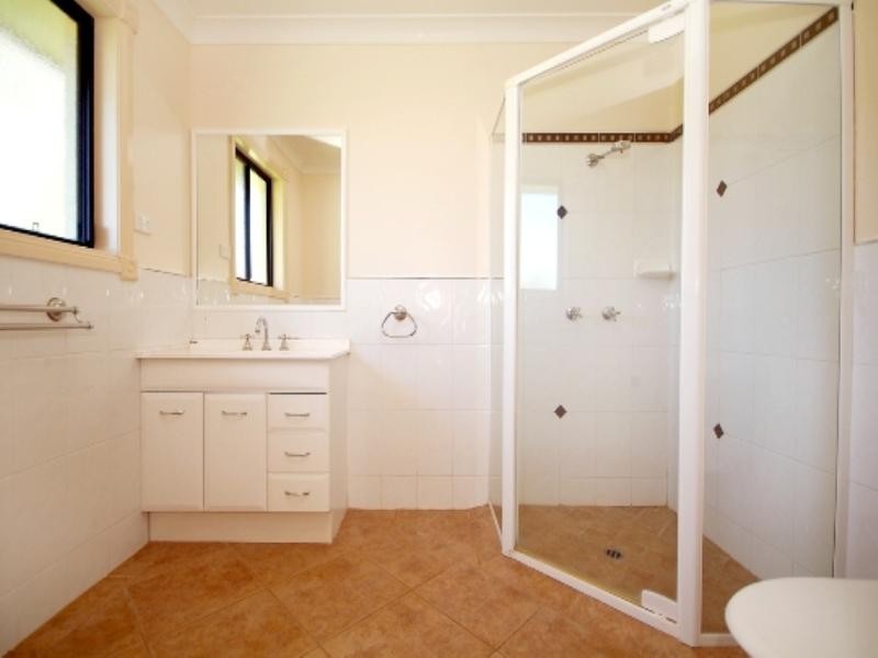 5 Perry Road, Cabarlah QLD 4352