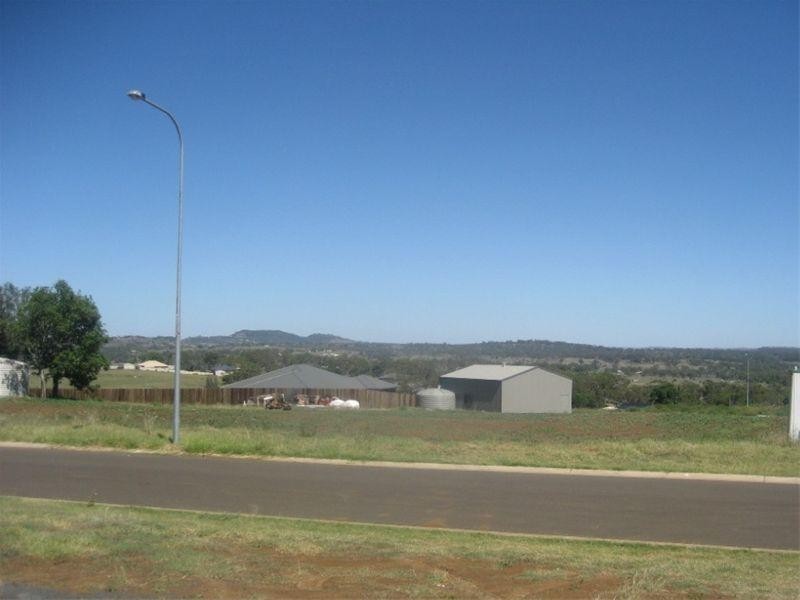 9 Horizon Court, Highfields QLD 4352