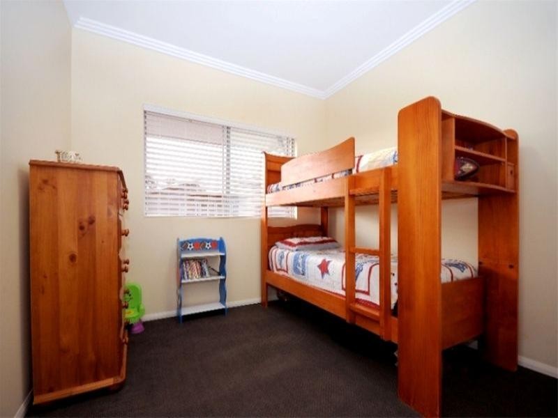 2/26 Andersson Court, Highfields QLD 4352