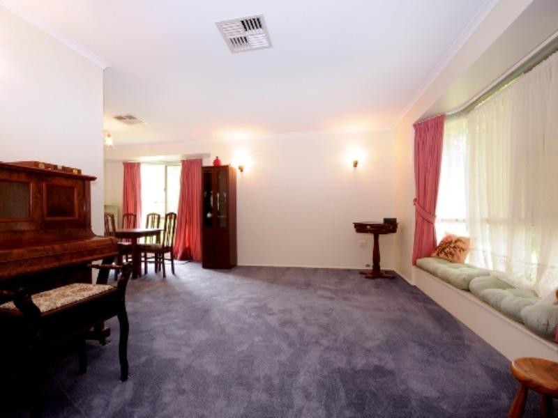 12 Orange Grove Road, Highfields QLD 4352