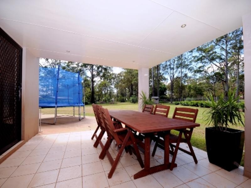 18 Highfields Road, Highfields QLD 4352