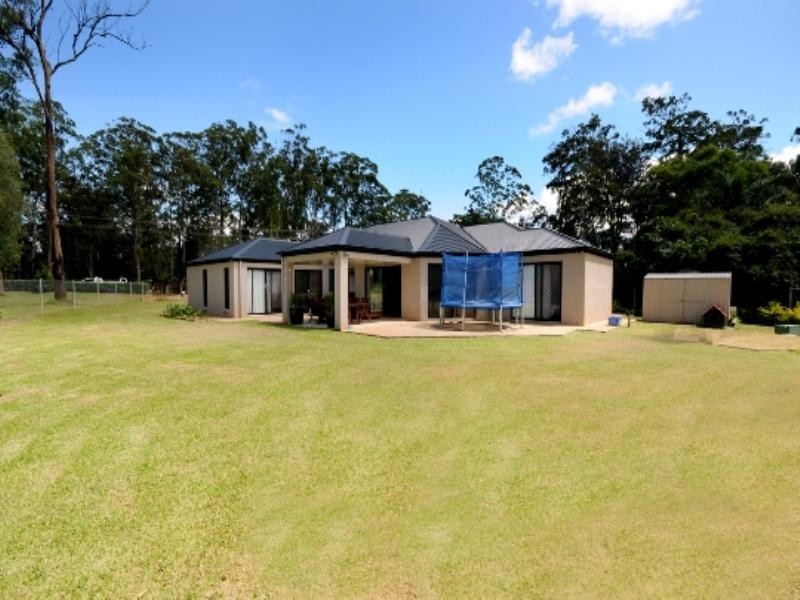 18 Highfields Road, Highfields QLD 4352