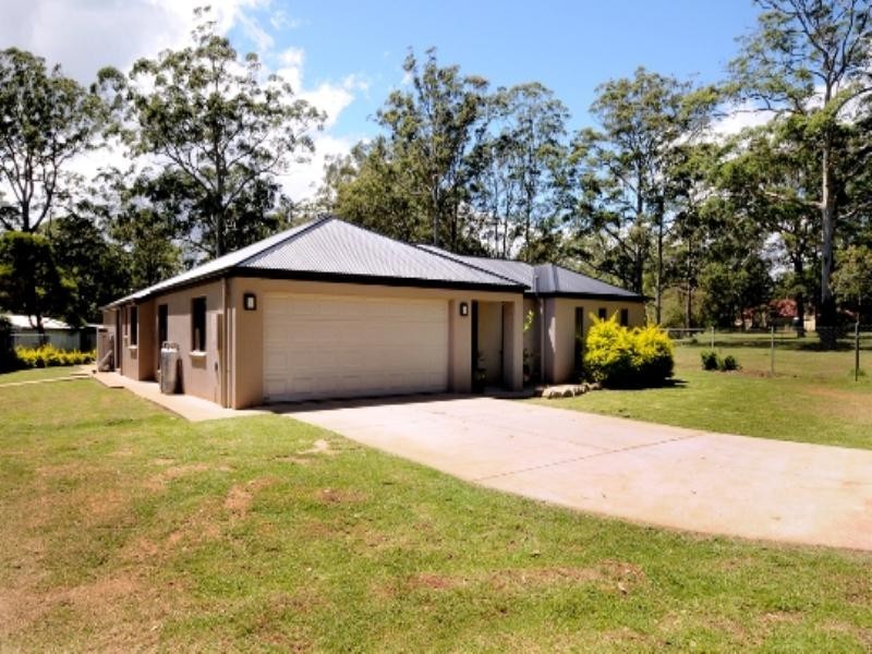 18 Highfields Road, Highfields QLD 4352