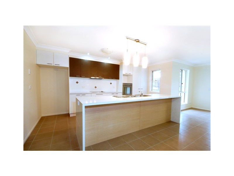 16 Honeyeater Drive, Highfields QLD 4352