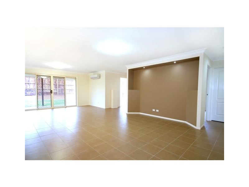 16 Honeyeater Drive, Highfields QLD 4352