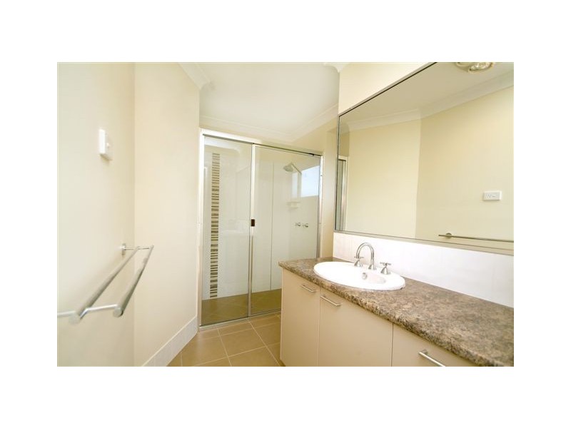 16 Honeyeater Drive, Highfields QLD 4352