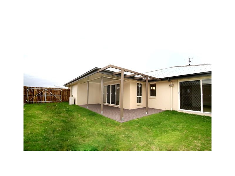 16 Honeyeater Drive, Highfields QLD 4352