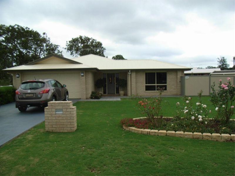 2 Jonathan Street, Highfields QLD 4352