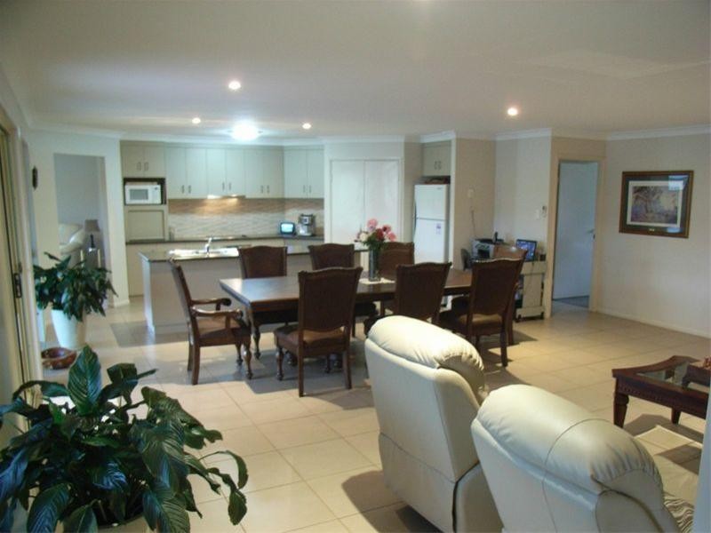 2 Jonathan Street, Highfields QLD 4352