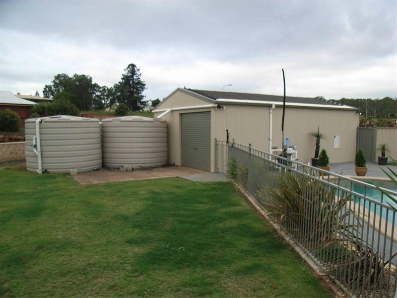2 Jonathan Street, Highfields QLD 4352