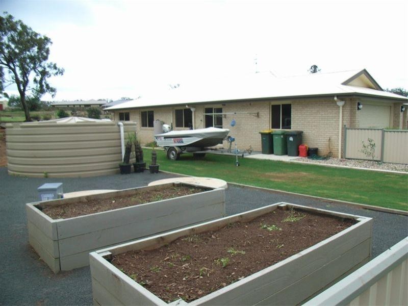 2 Jonathan Street, Highfields QLD 4352