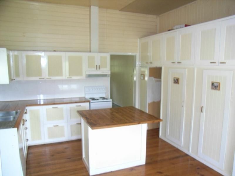 115 Glencoe Yalangur Road, Meringandan West QLD 4352