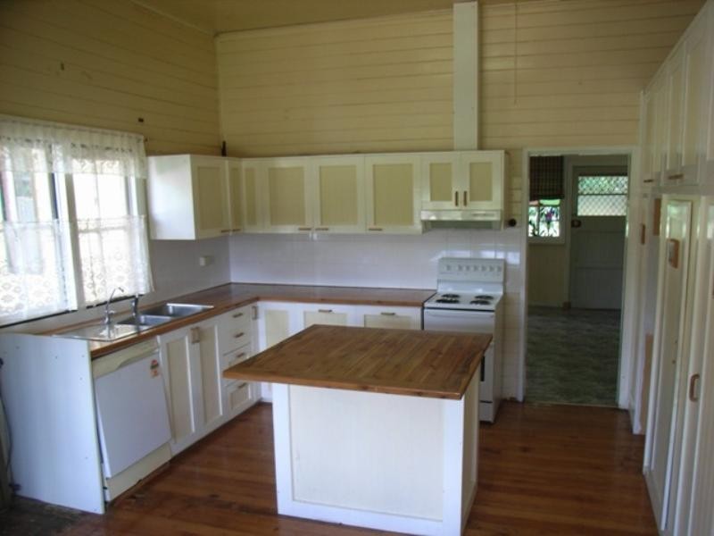 115 Glencoe Yalangur Road, Meringandan West QLD 4352