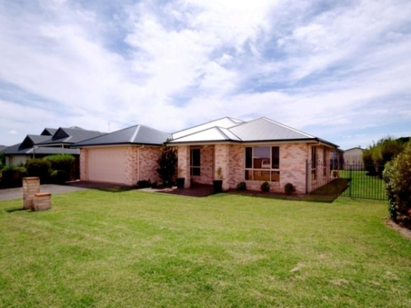 72 Smythe Drive, Highfields QLD 4352
