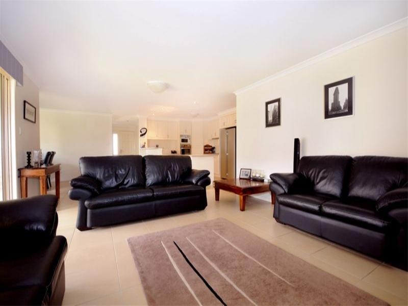 72 Smythe Drive, Highfields QLD 4352