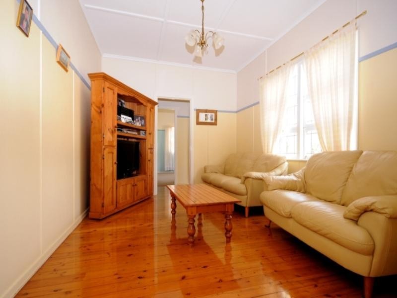 35 Butt Street, Harristown QLD 4350