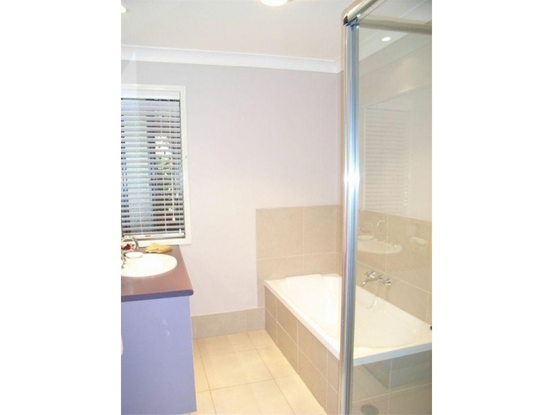 3 Jackson Close, Highfields QLD 4352