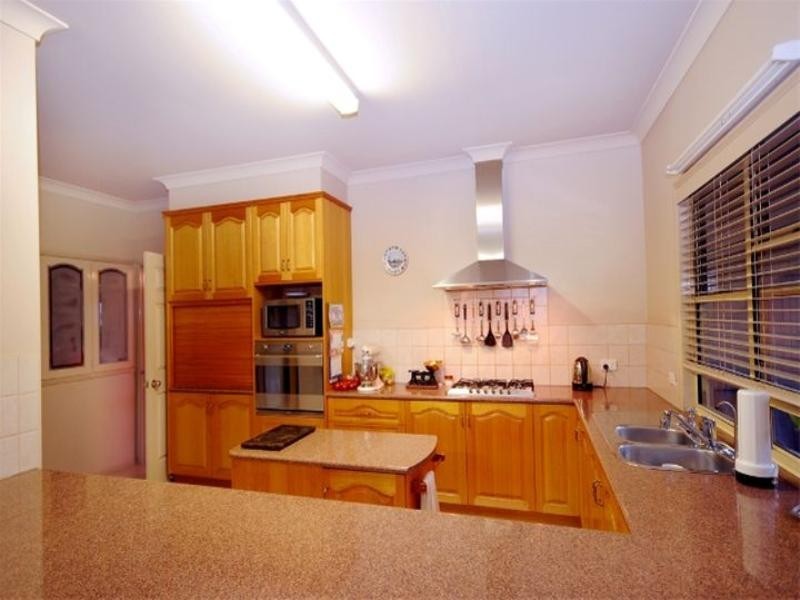 8 Bunya View Drive, Highfields QLD 4352
