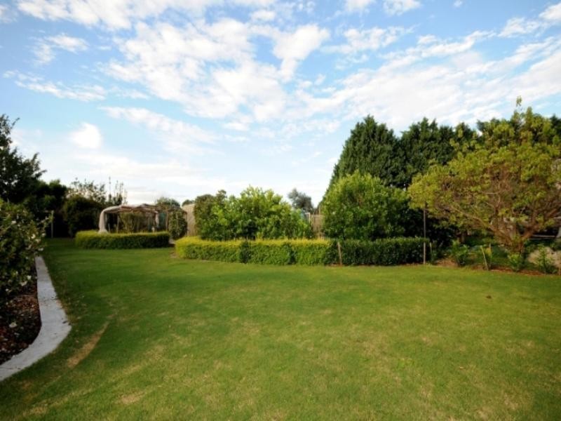 8 Bunya View Drive, Highfields QLD 4352