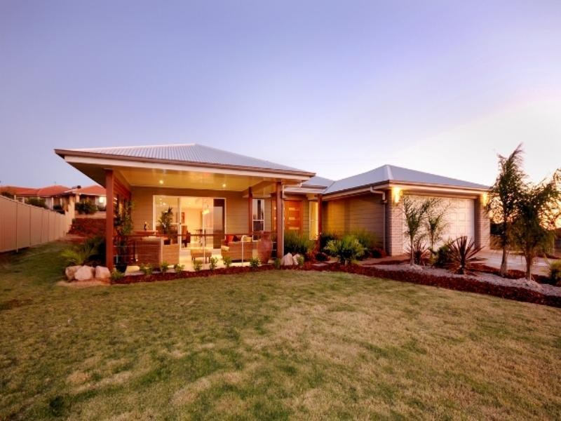 34 Smythe Drive, Highfields QLD 4352