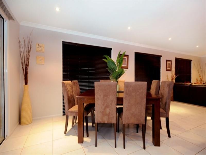 34 Smythe Drive, Highfields QLD 4352