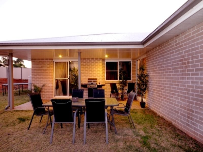 34 Smythe Drive, Highfields QLD 4352