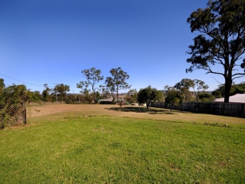 3 Kikuyu Court, Meringandan West QLD 4352