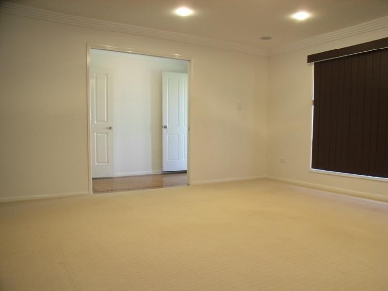 26 Smythe Drive, Highfields QLD 4352