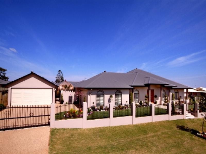 2 Cockatoo Court, Highfields QLD 4352